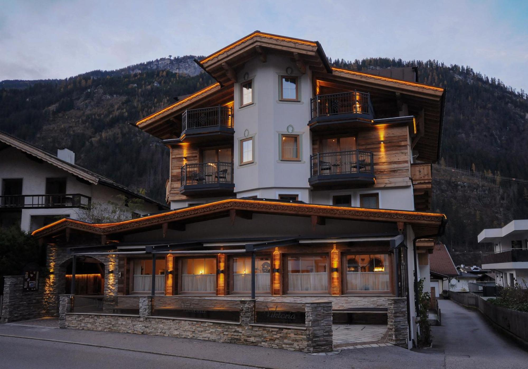 Hotel Viktoria & Landhaus Joggl Mayrhofen Exteriér fotografie